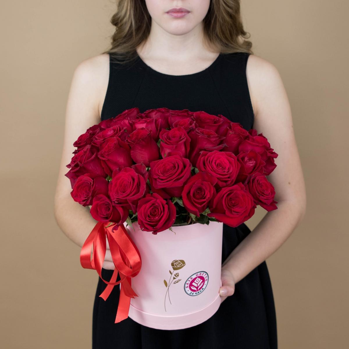 Розы красные в шляпной коробке [код товара: 130s]